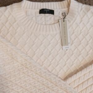 Tahari Cream Textured Knit Sweater